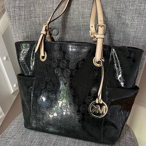 MICHAEL KORS Patent Leather Black Tote with Tan Handle